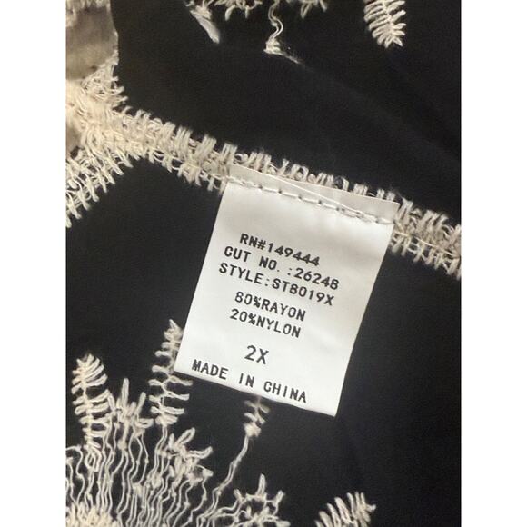 Siren Lily Open Knit Crochet Black Cream Cardigan Size 2X Embroidered Floral - Picture 6 of 8